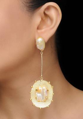 Baroque Pearl Danglers 1