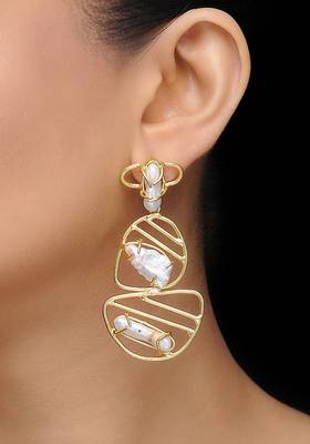 Baroque Pearl Long Danglers 1