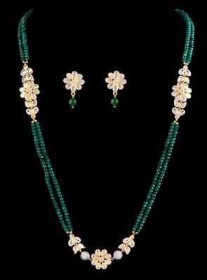 Emerald And Kundan Designer Necklace Set 1