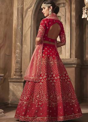 Red Banarasi Silk Bridel Wear Semi Stitched Lehenga Choli 2
