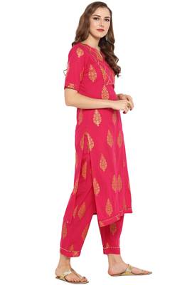 Janasya Cotton Foil Print Straight Kurta With Straight Pant 4