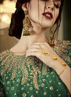 Green embroidered silk blend semi stitched salwar with dupatta 4