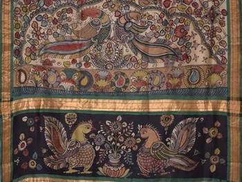 Cream Kalamkari Hand Painted Silk Handloom Saree with All Over Peacocks Pallu Design with Blouse 3