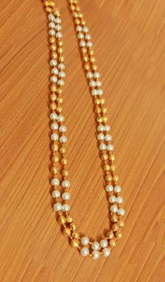 White Pearl Necklaces 1