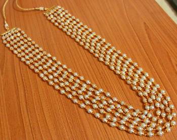 White Pearl Necklaces 1