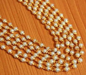 White Pearl Necklaces 2