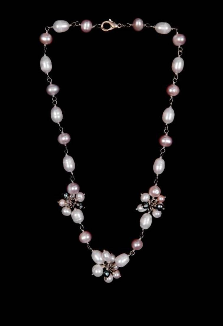 Just Women - Elegant Shell Pearl Necklace