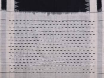 Black and White Pochampally Ikat Cotton Handloom Saree with Temple Border 4