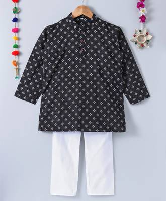 Printed Black Kurta With White Pajama 1
