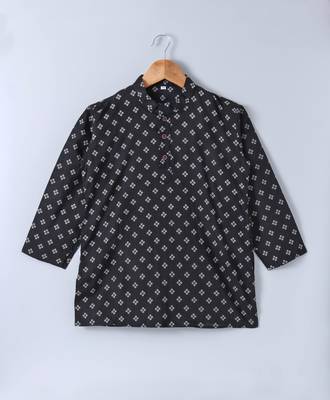 Printed Black Kurta With White Pajama 2