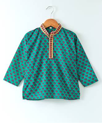 Printed Green Kurta With Contrast Pink Dhoti 2
