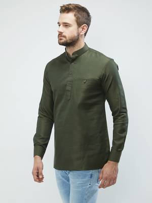 irin Olive Green Poly Cotton Full Sleeves Solid Mandarin Short Kurta For Men 2