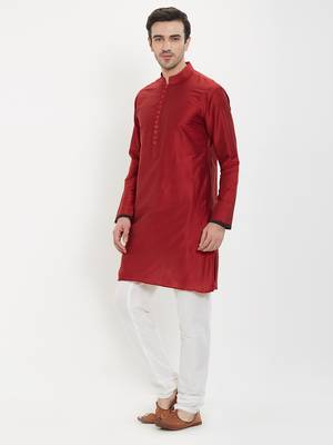 irin Maroon Poly Viscose Full Sleeves Solid Mandarin Kurta Churidar Set For Men 2