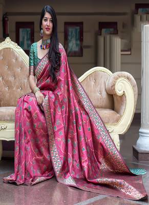 Dark pink woven banarasi art silk blend saree with blouse 3