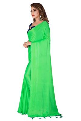 Light green plain crepe saree with blouse 3