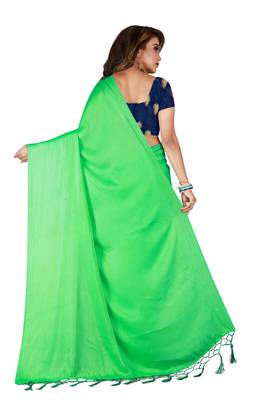 Light green plain crepe saree with blouse 4