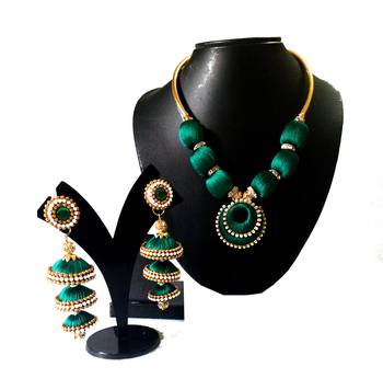 Green necklace sets 1