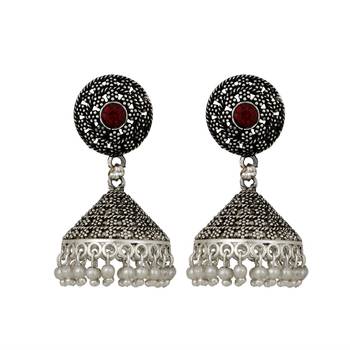 Dazzling Silver Anti  Oxide Pearl  Earring For Women 1