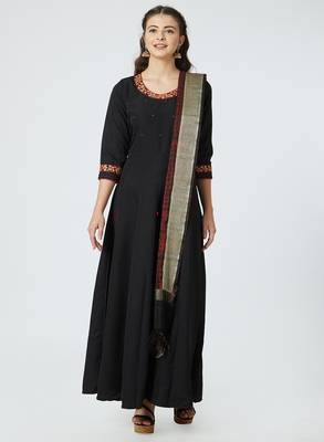 Black embroidered silk salwar with dupatta 1