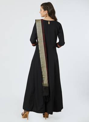 Black embroidered silk salwar with dupatta 2