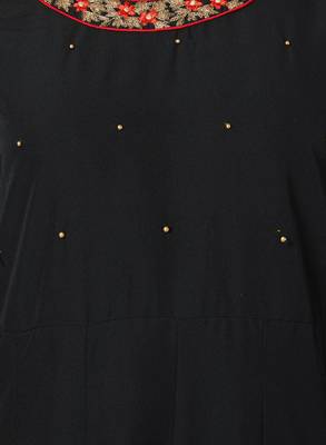 Black embroidered silk salwar with dupatta 4