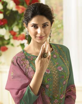 Green embroidered silk salwar with dupatta 2
