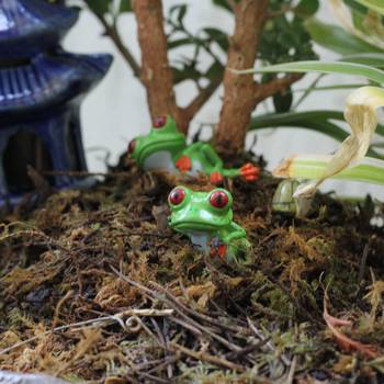 Green Freaking Frog Garden Toy Showpiece Set Of 10 4