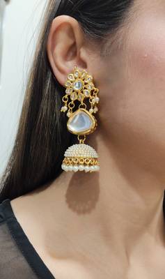 White Kundan Earrings 1