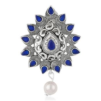 Blue brooch 1