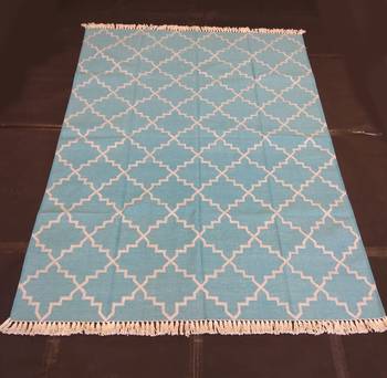 Natural Hand woven Green Cotton Made Modern Area Rug Home Decorative Rug Carpet 1