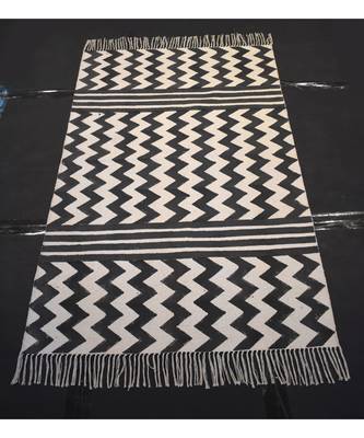 zig zag & Striped Attractive Home Decorative Kilim Rug For Gift 1