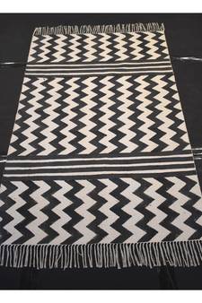 zig zag & Striped Attractive Home Decorative Kilim Rug For Gift
