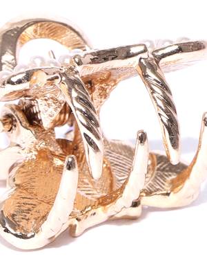 Gold hair accessories 1