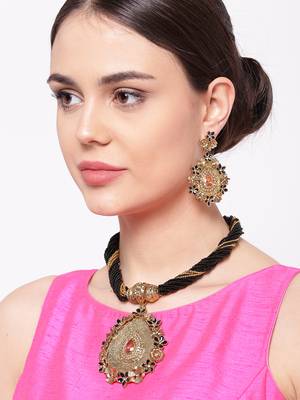 Gold chokers 1