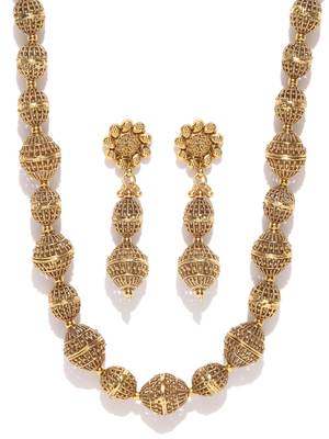 Gold chokers 1