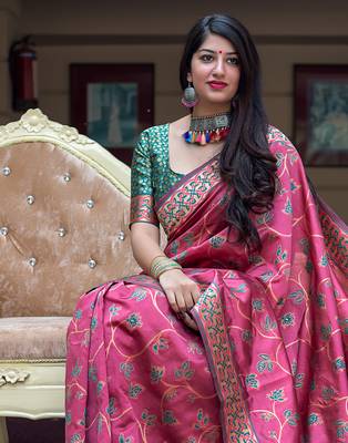 Pink  woven banarasi saree with blouse 2