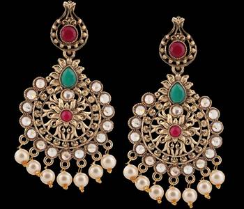 Green Pearl Earrings 2