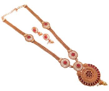 Red Pearl Necklaces 1
