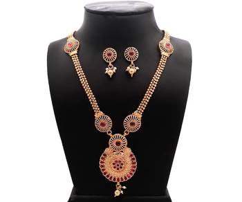 Red Pearl Necklaces 2