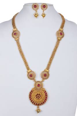 Red Pearl Necklaces 3
