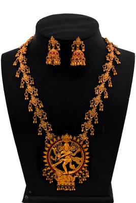Gold Pearl Necklaces 1