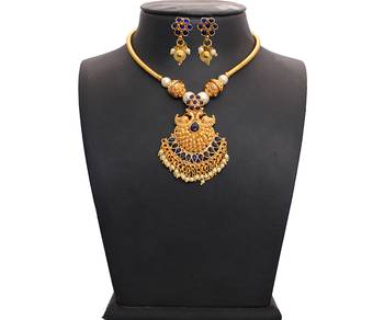 Blue Pearl Necklaces 2