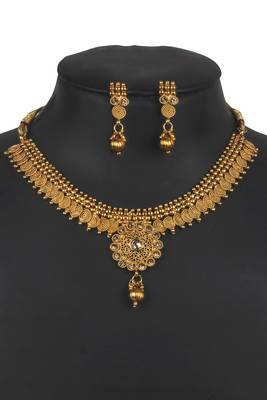 Gold Pearl Necklaces 3