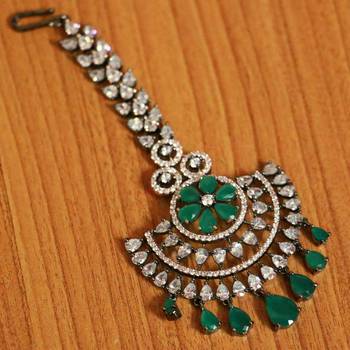 Green Onyx Maang-Tikka 1