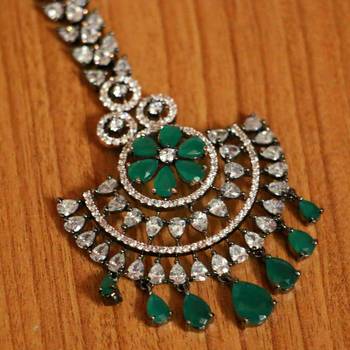 Green Onyx Maang-Tikka 2