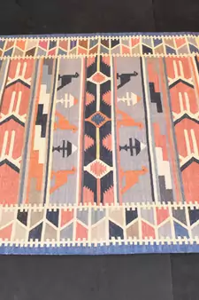 Handmade Antique Rug Traditional-Persian-Oriental Rug Pattern Borded Rug