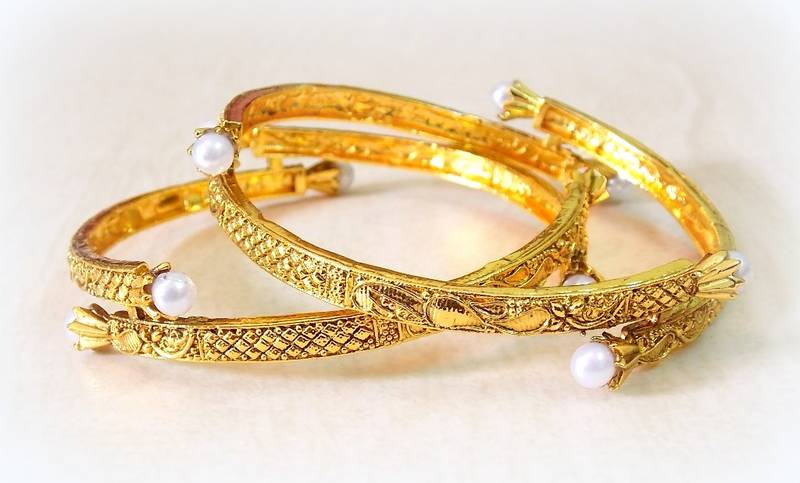 Traditional and elegant gold plated PEARL bangles