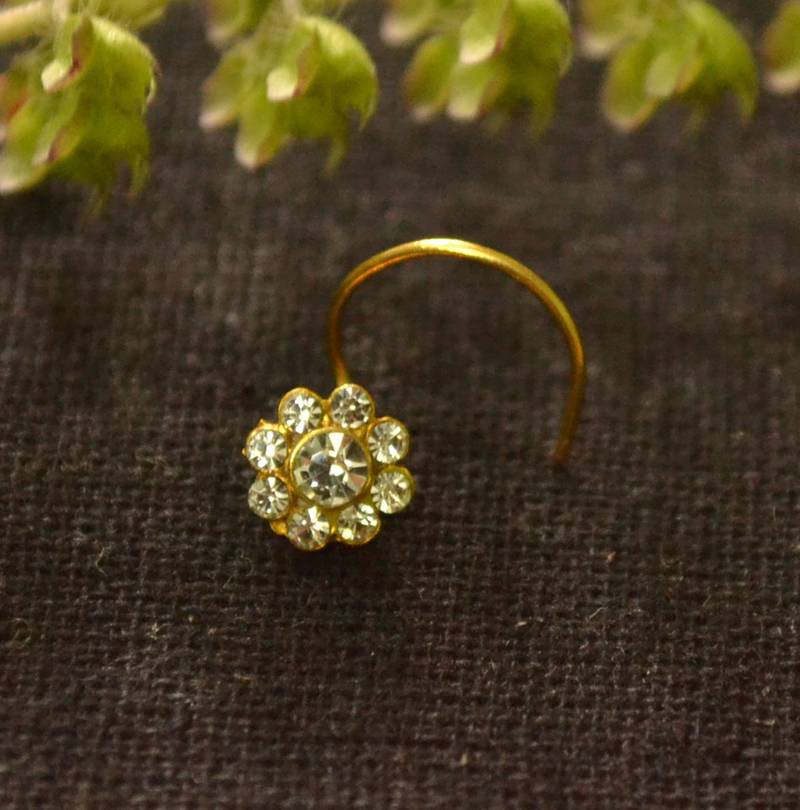 Designer 9 Diamond Stone Floral Nose Pin Nose Ring
