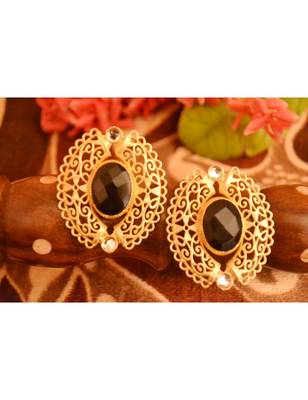 Designer Onyx Stone Gold Plated Golden Kundan Stones Stud Earrings 2