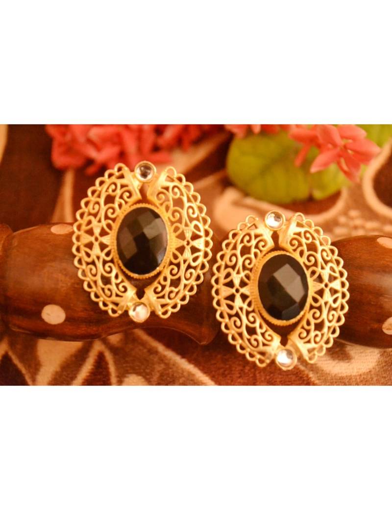 Designer Onyx Stone Gold Plated Golden Kundan Stones Stud Earrings